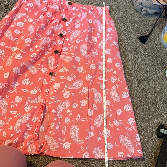 Ninety nine peach floral pattern skirt - Picture 8 of 8